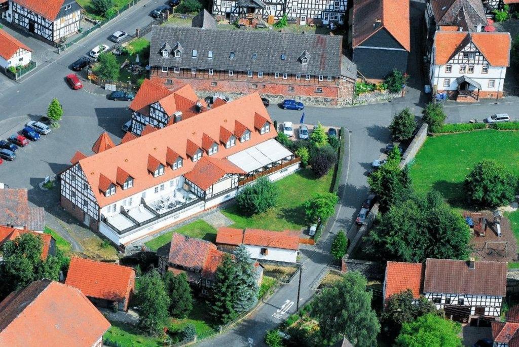 Hotel Zum Stern Rauischholzhausen Esterno foto