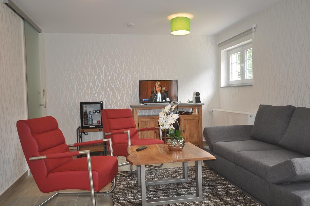 Hotel Zum Stern Rauischholzhausen Esterno foto